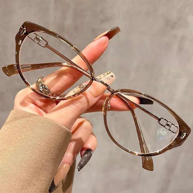 Fashionable Women's Reading Glasses with High-definition Anti Blue Light Reading Glasses and Retro Ultra Light Reading Glasses